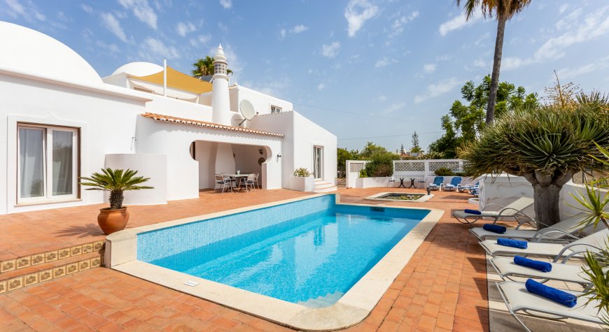 Casa Cinco Cupulas - Villa in Alporchinhos - Algarve